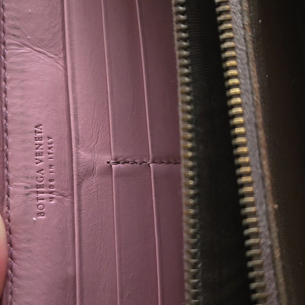 Bottega Venta Preloved wallet great condition inside & out, mauve. - Picture 7 of 14